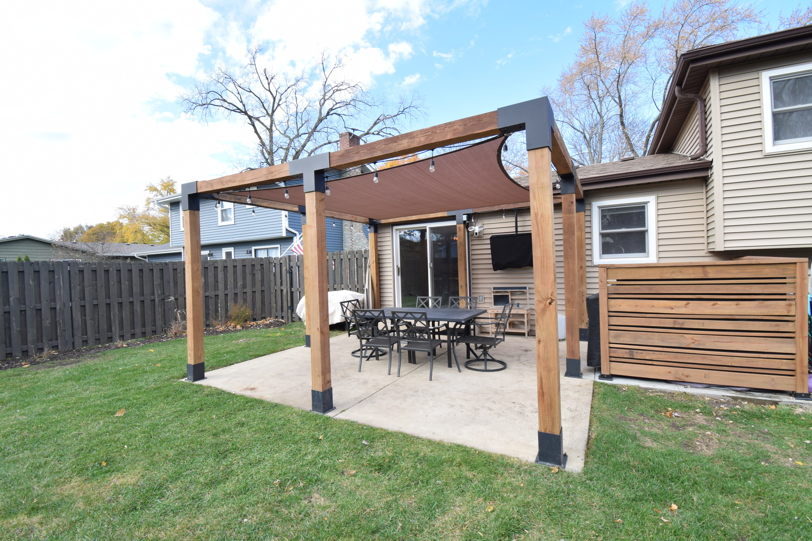 1919 Moore Avenue, St. Charles, IL 60174