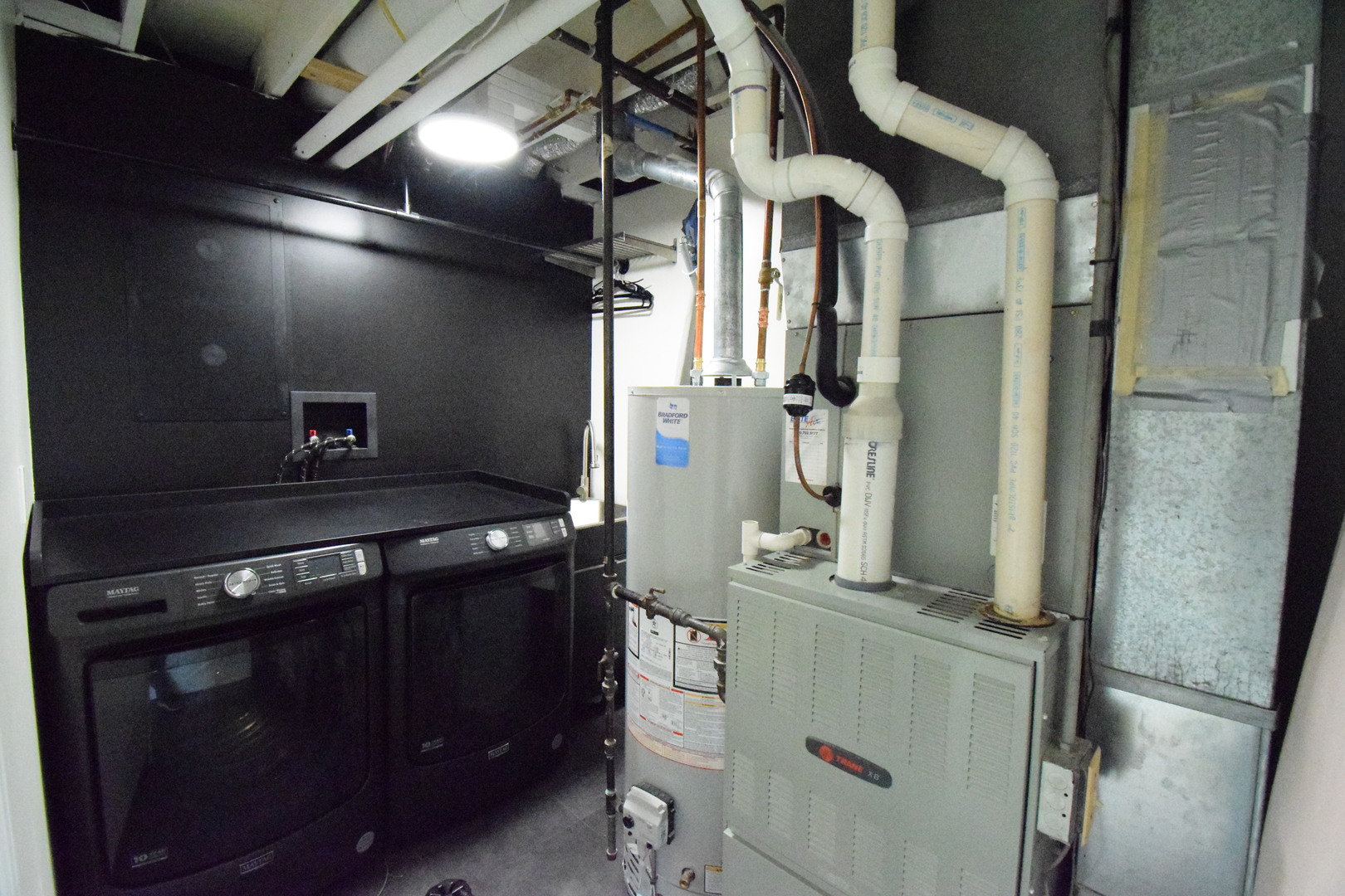 1919 Moore Avenue, St. Charles, IL 60174