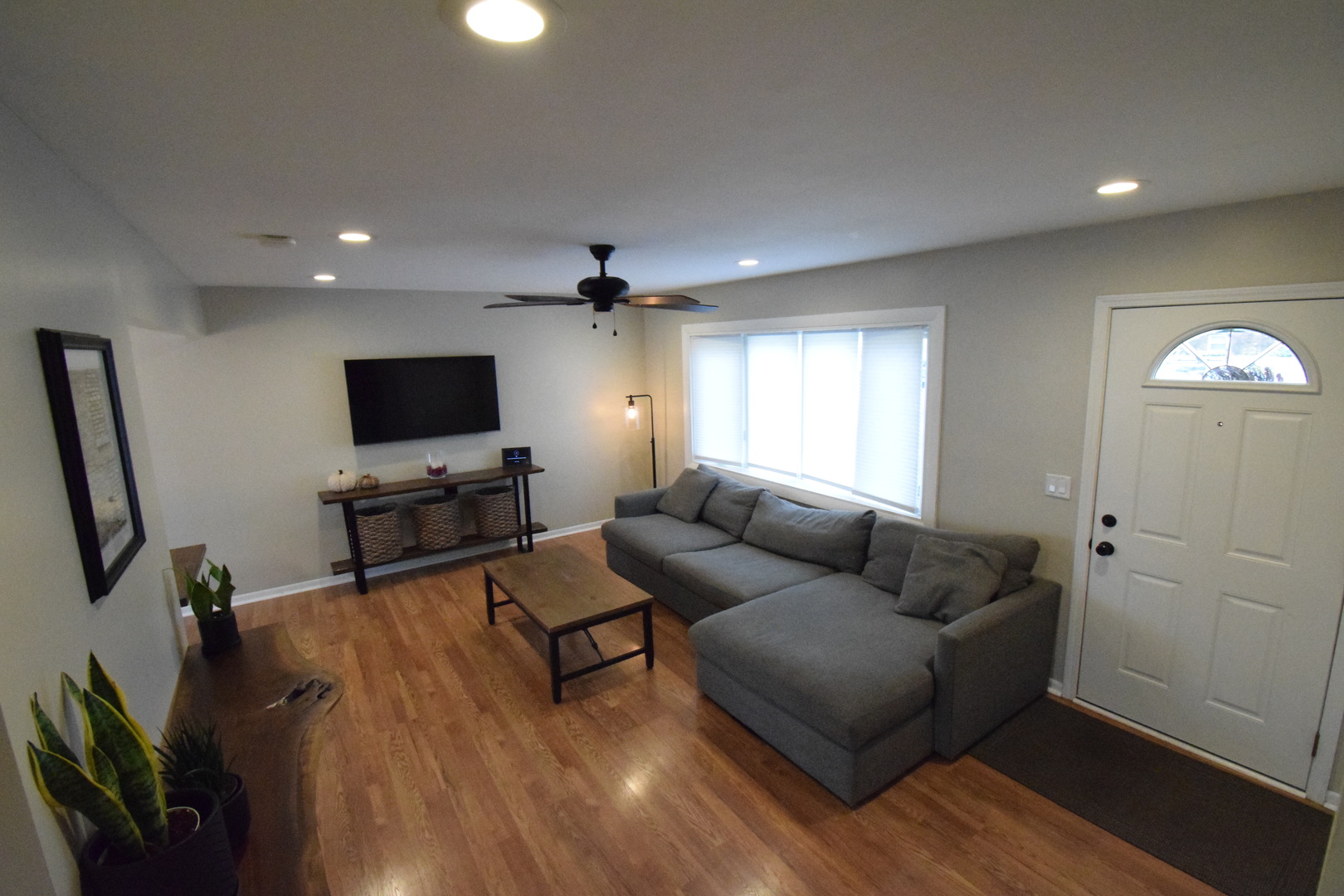 1919 Moore Avenue, St. Charles, IL 60174