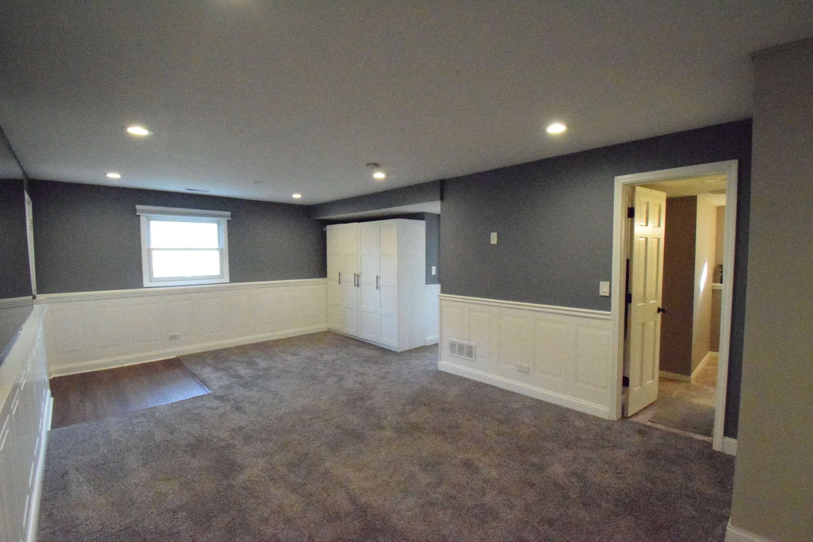 1919 Moore Avenue, St. Charles, IL 60174