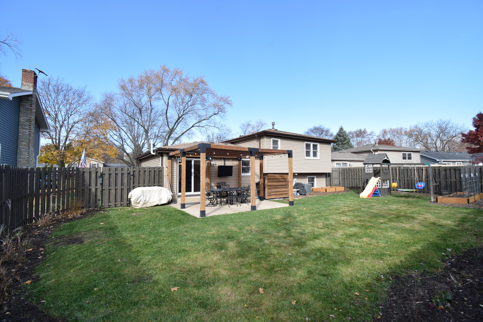 1919 Moore Avenue, St. Charles, IL 60174