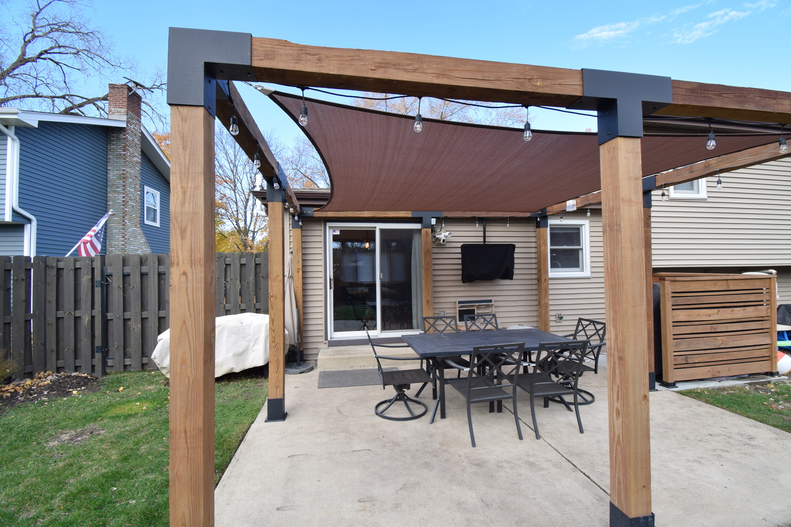 1919 Moore Avenue, St. Charles, IL 60174