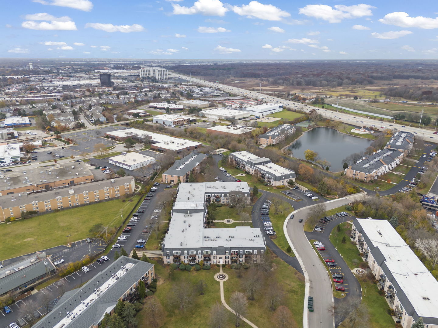 5200 CARRIAGEWAY Drive #101, Rolling Meadows, IL 60008