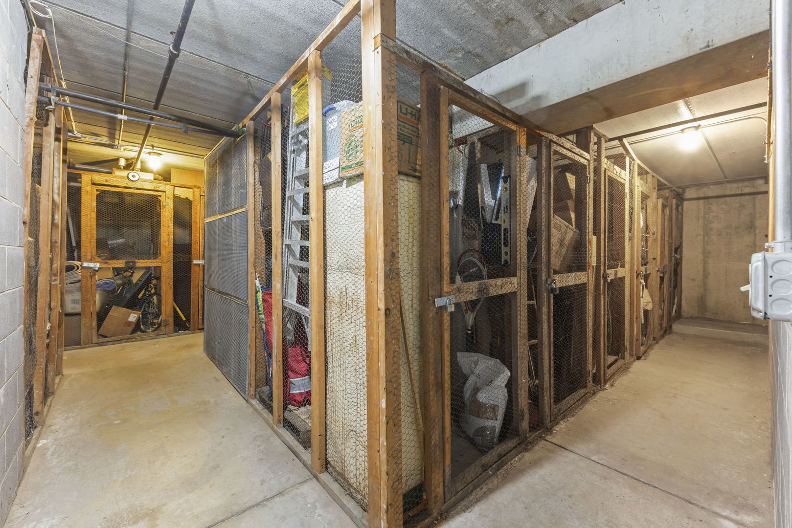 5200 CARRIAGEWAY Drive #101, Rolling Meadows, IL 60008