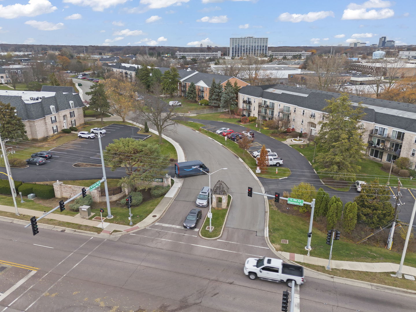 5200 CARRIAGEWAY Drive #101, Rolling Meadows, IL 60008