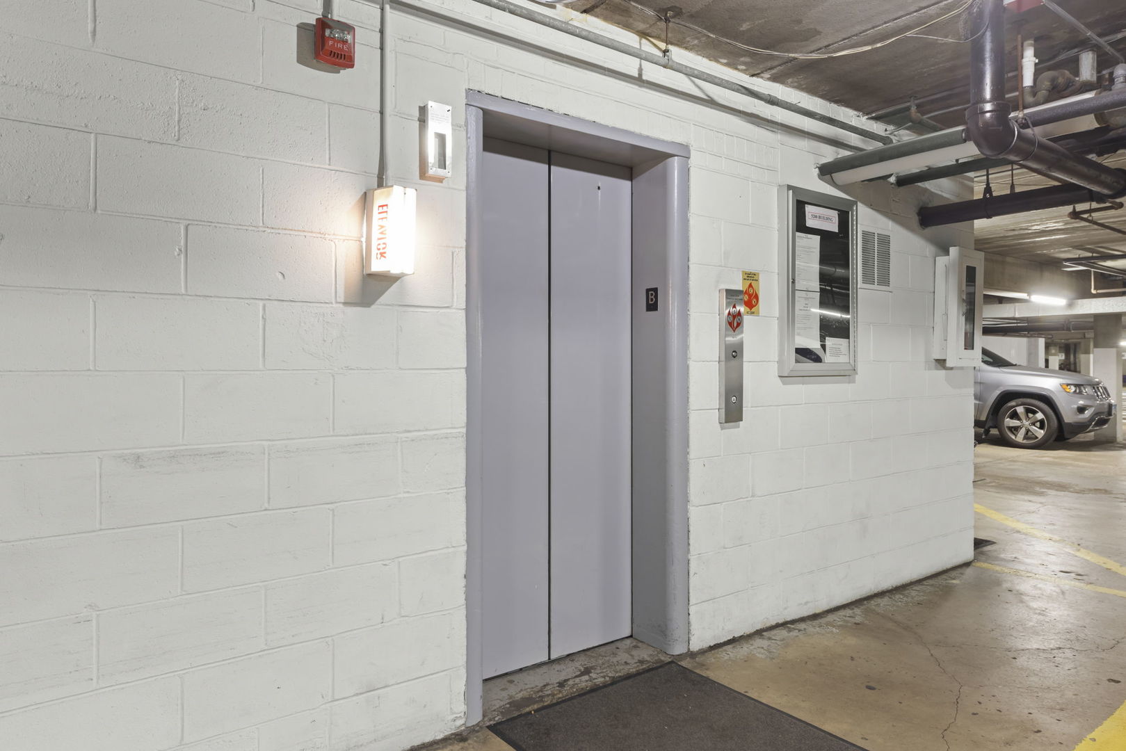 5200 CARRIAGEWAY Drive #101, Rolling Meadows, IL 60008