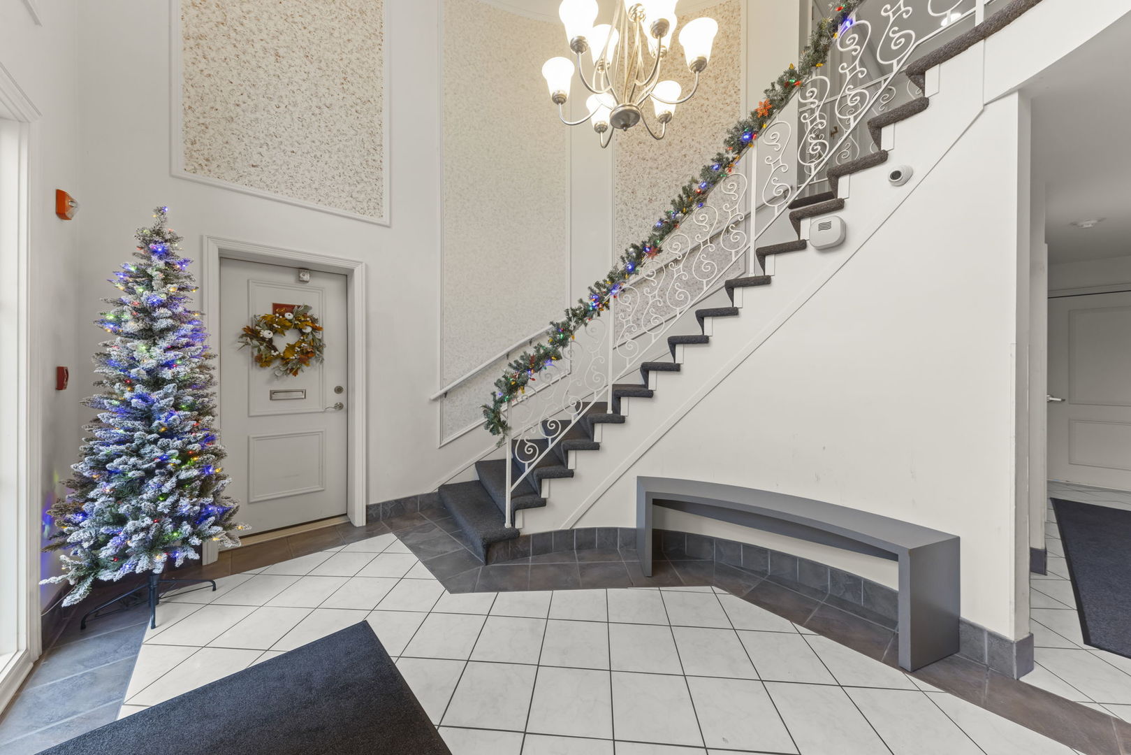 5200 CARRIAGEWAY Drive #101, Rolling Meadows, IL 60008