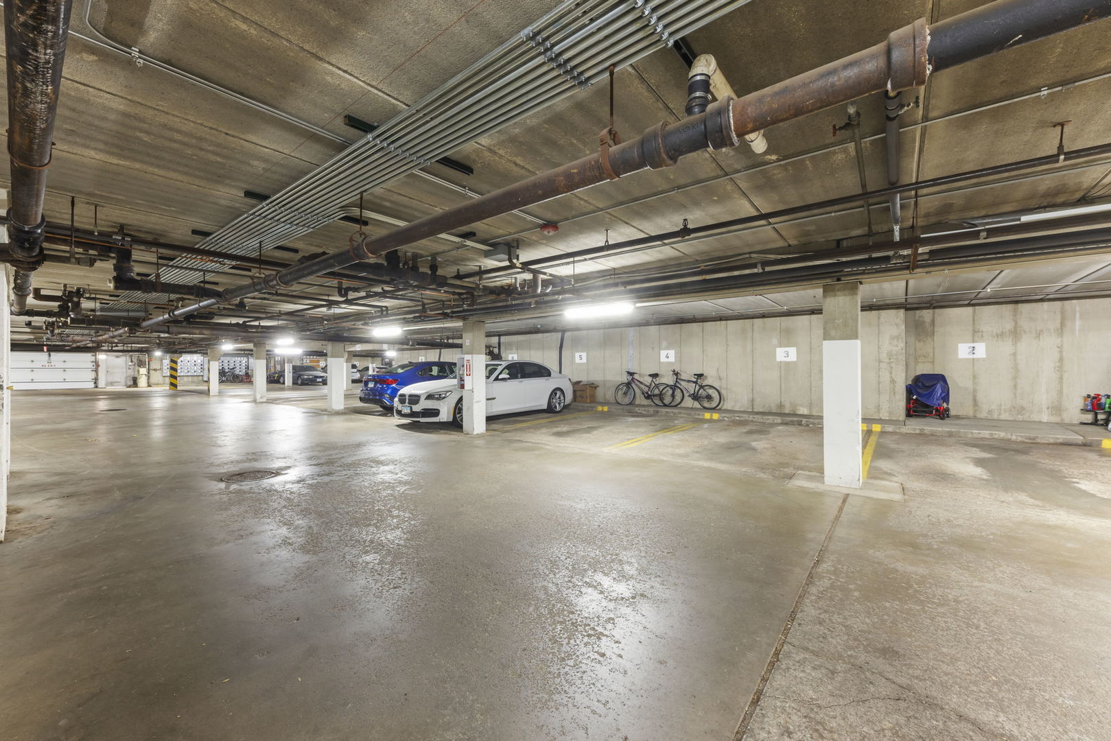 5200 CARRIAGEWAY Drive #101, Rolling Meadows, IL 60008