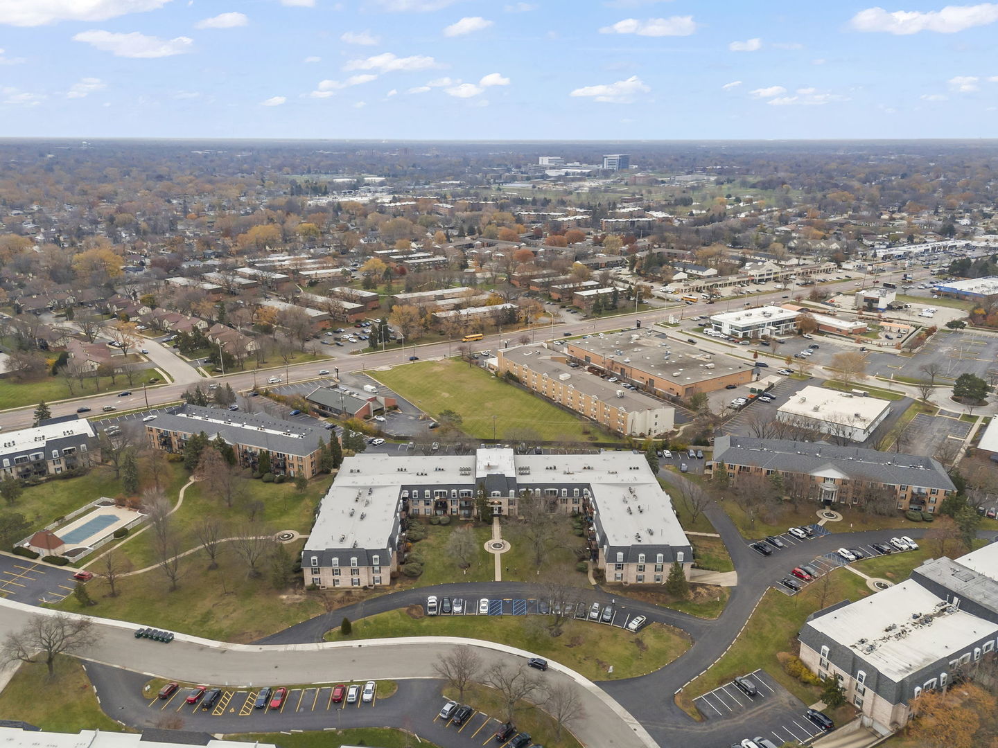 5200 CARRIAGEWAY Drive #101, Rolling Meadows, IL 60008