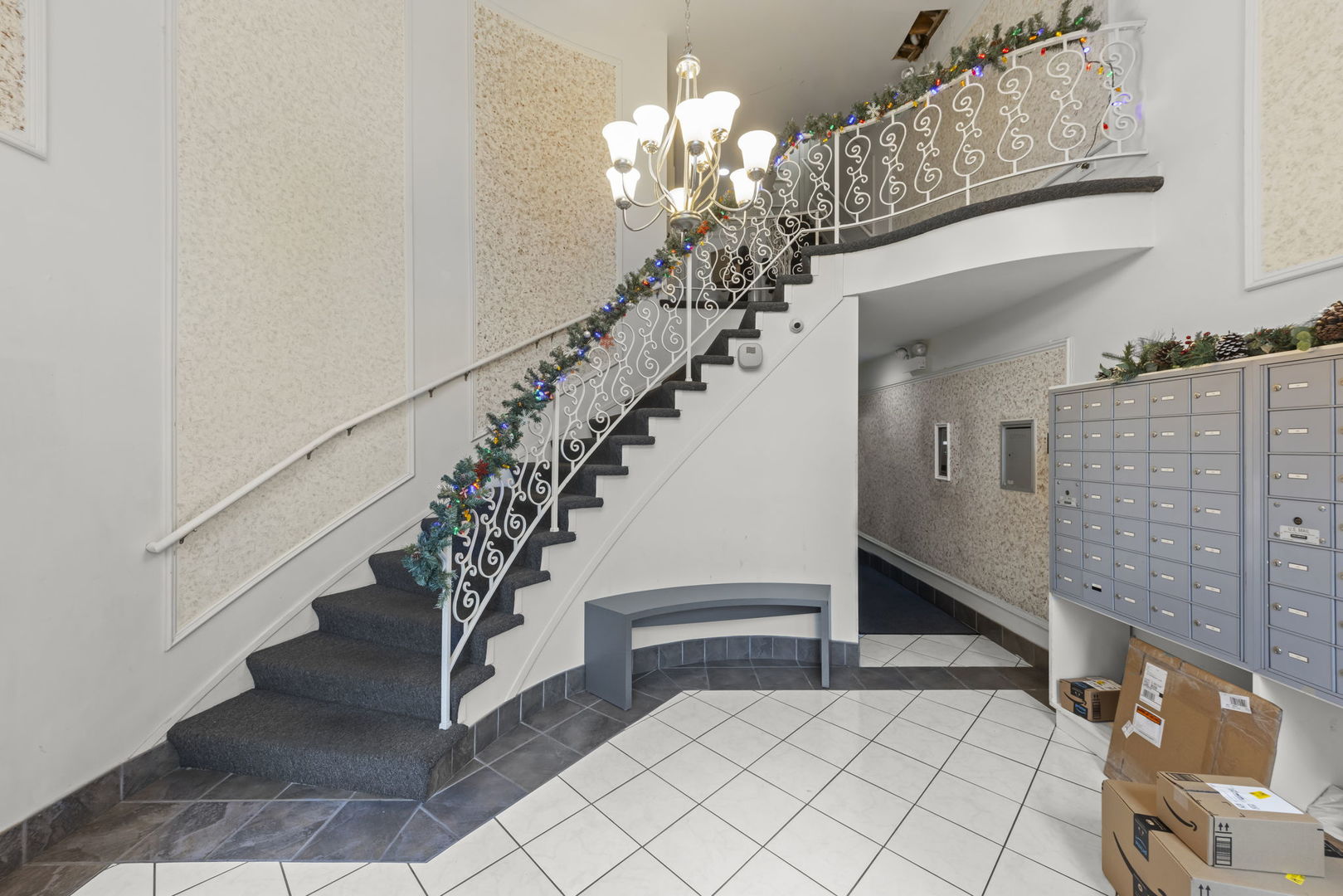 5200 CARRIAGEWAY Drive #101, Rolling Meadows, IL 60008