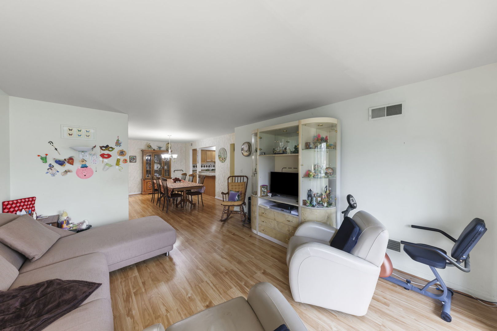 5200 CARRIAGEWAY Drive #101, Rolling Meadows, IL 60008