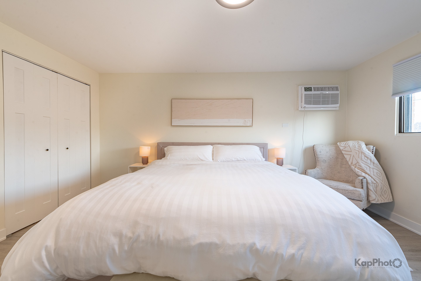 6612 W 64th Place #2W, Chicago, IL 60638