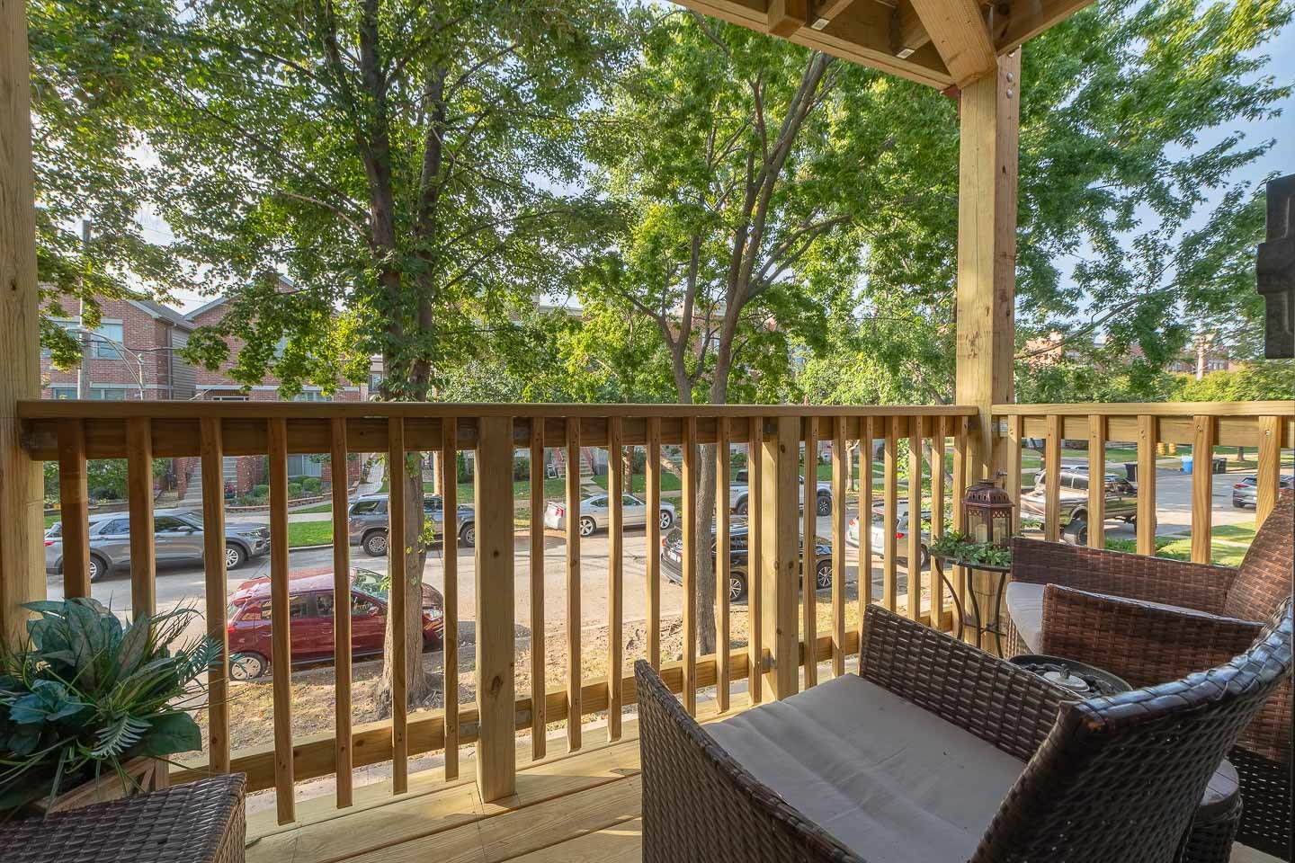 6612 W 64th Place #2W, Chicago, IL 60638