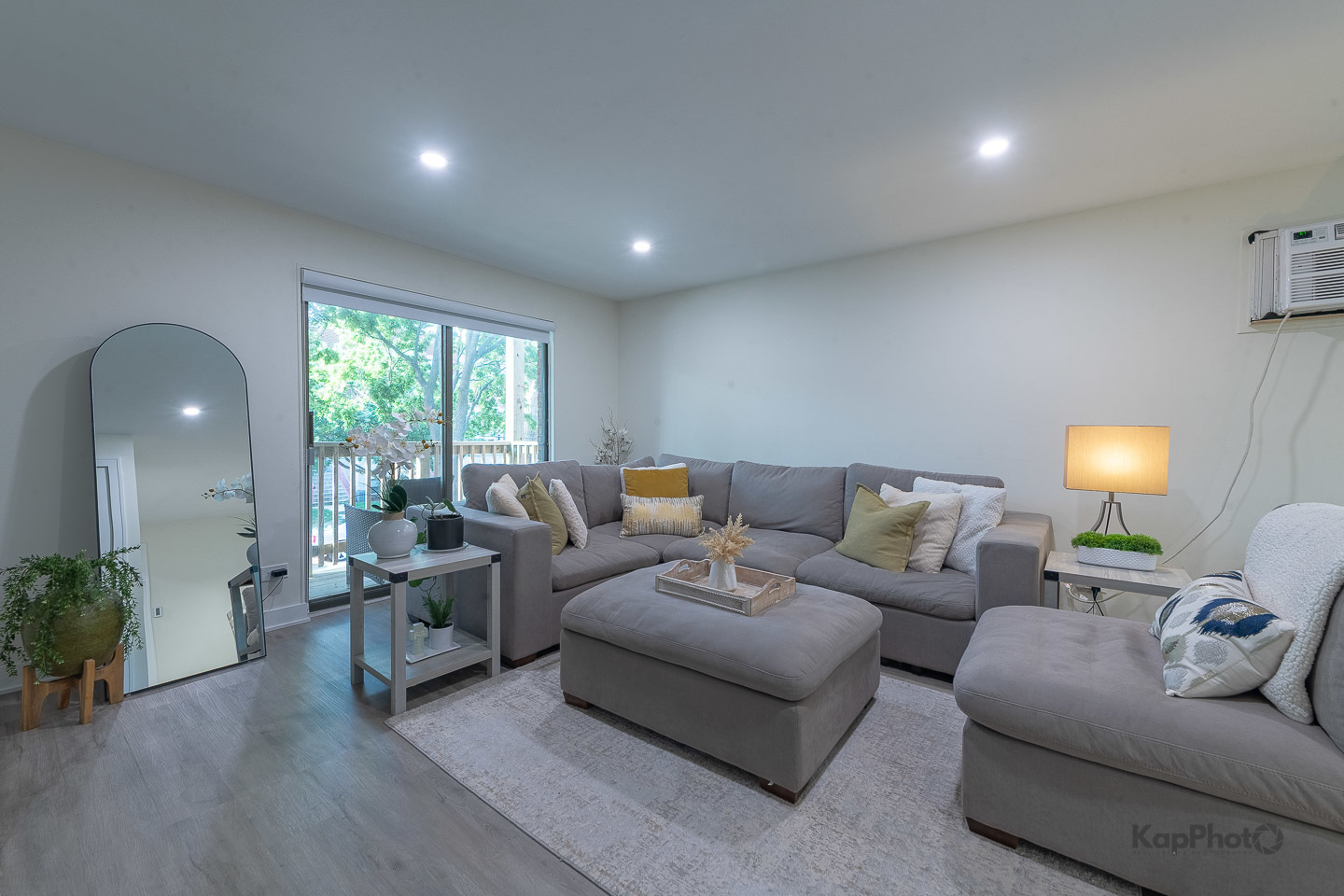 6612 W 64th Place #2W, Chicago, IL 60638