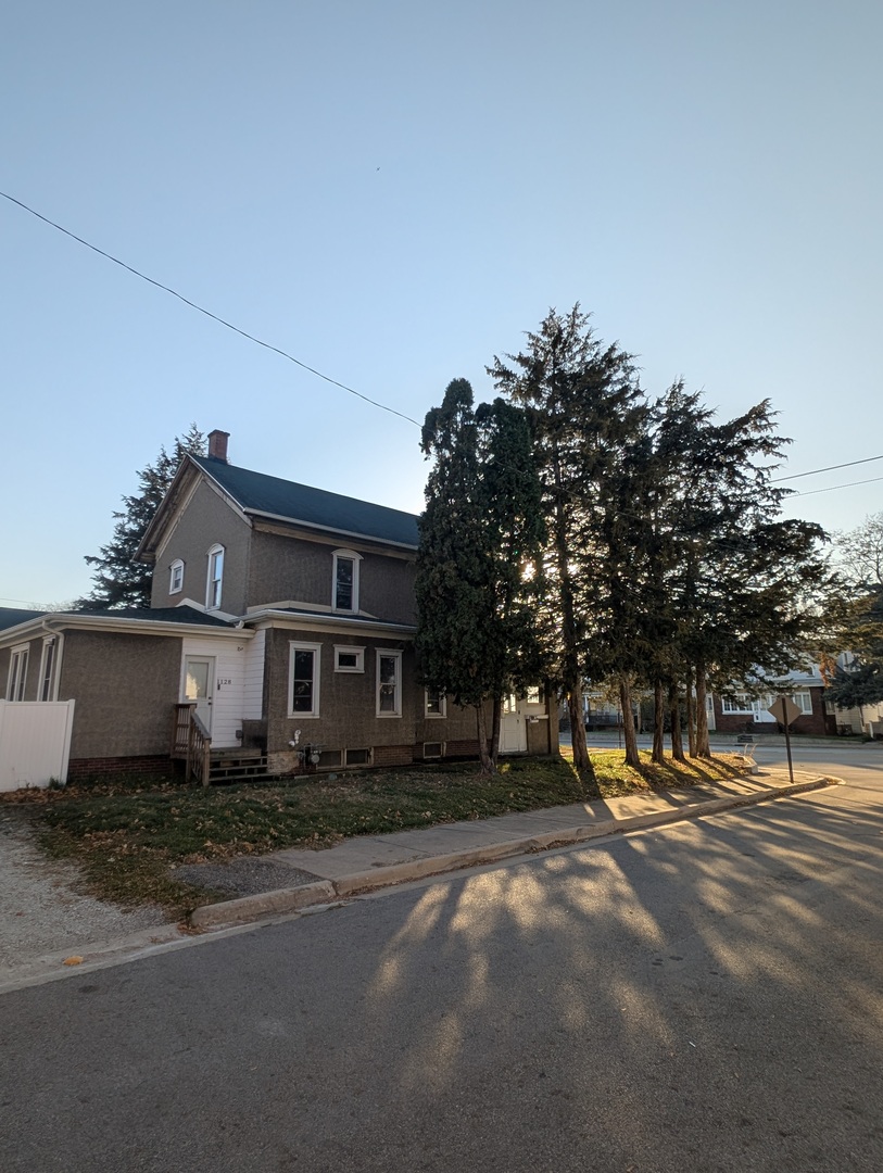 1128 Saint Vincent Avenue, Lasalle, IL 61301