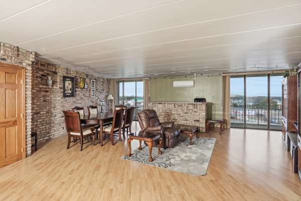 2304 Holiday Terrace #505, Lansing, IL 60438