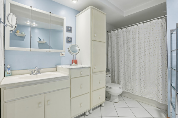 2304 Holiday Terrace #505, Lansing, IL 60438