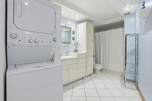 2304 Holiday Terrace #505, Lansing, IL 60438