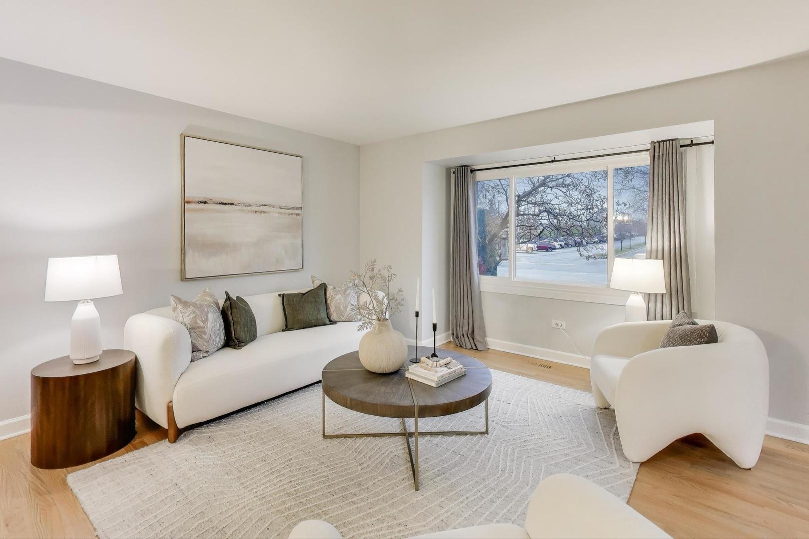 512 Blackhawk Drive, Westmont, IL 60559