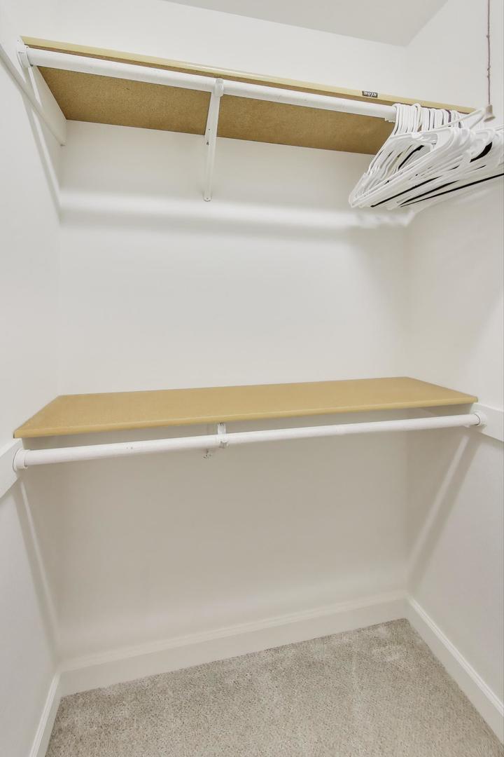 512 Blackhawk Drive, Westmont, IL 60559