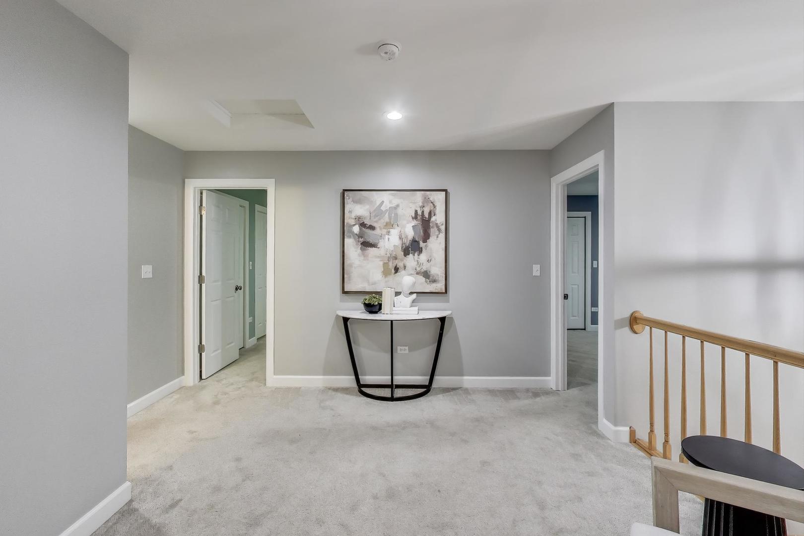 512 Blackhawk Drive, Westmont, IL 60559