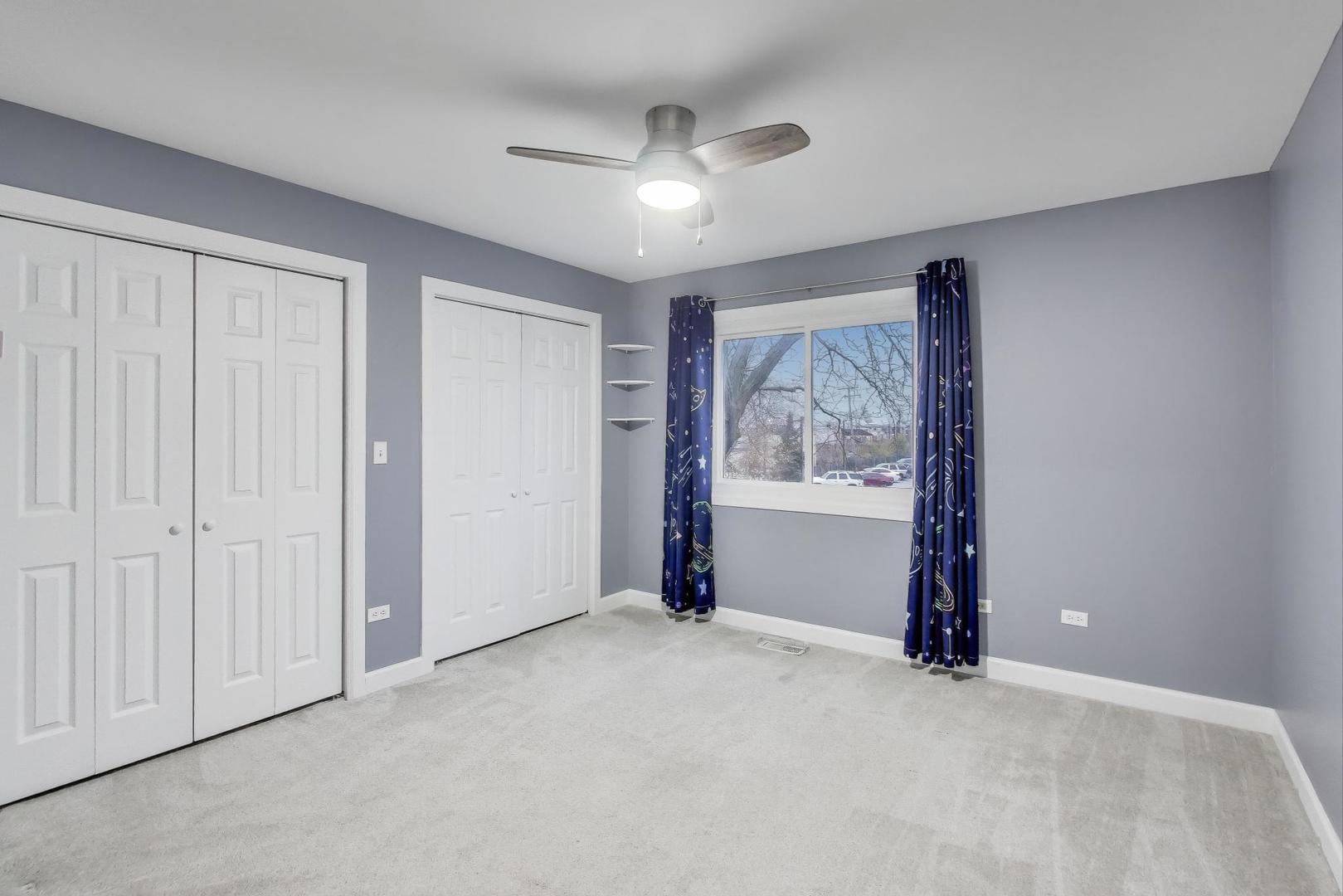 512 Blackhawk Drive, Westmont, IL 60559