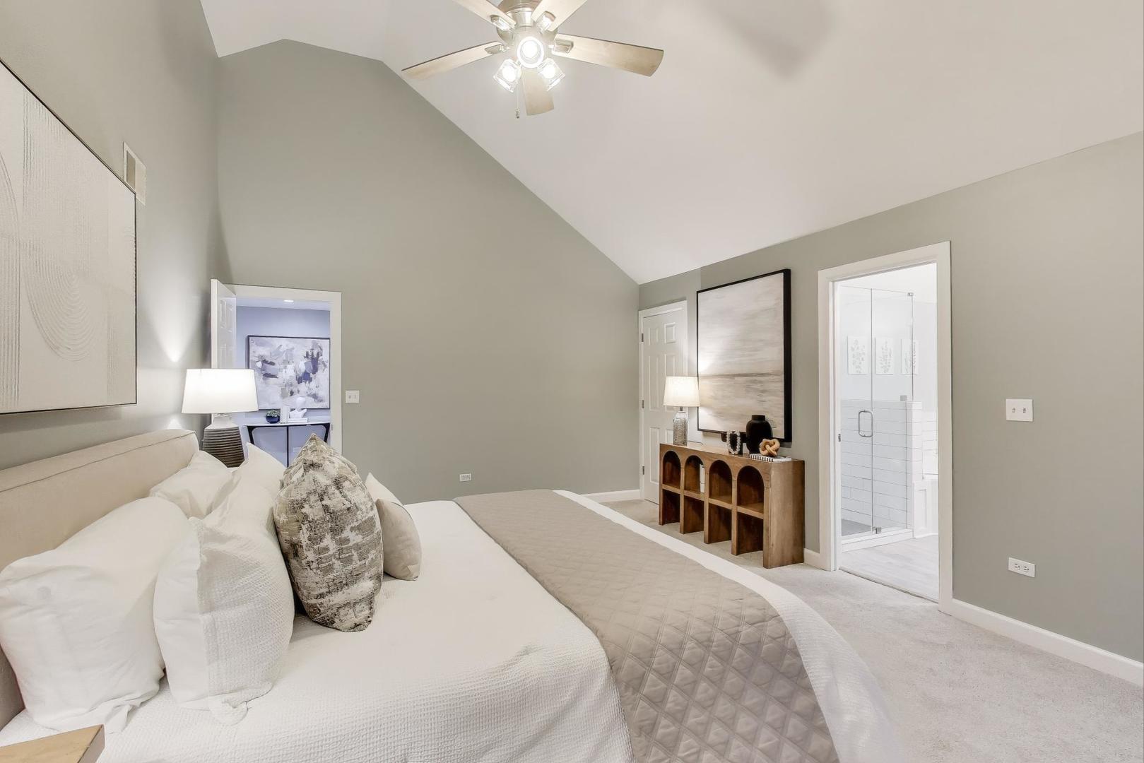 512 Blackhawk Drive, Westmont, IL 60559