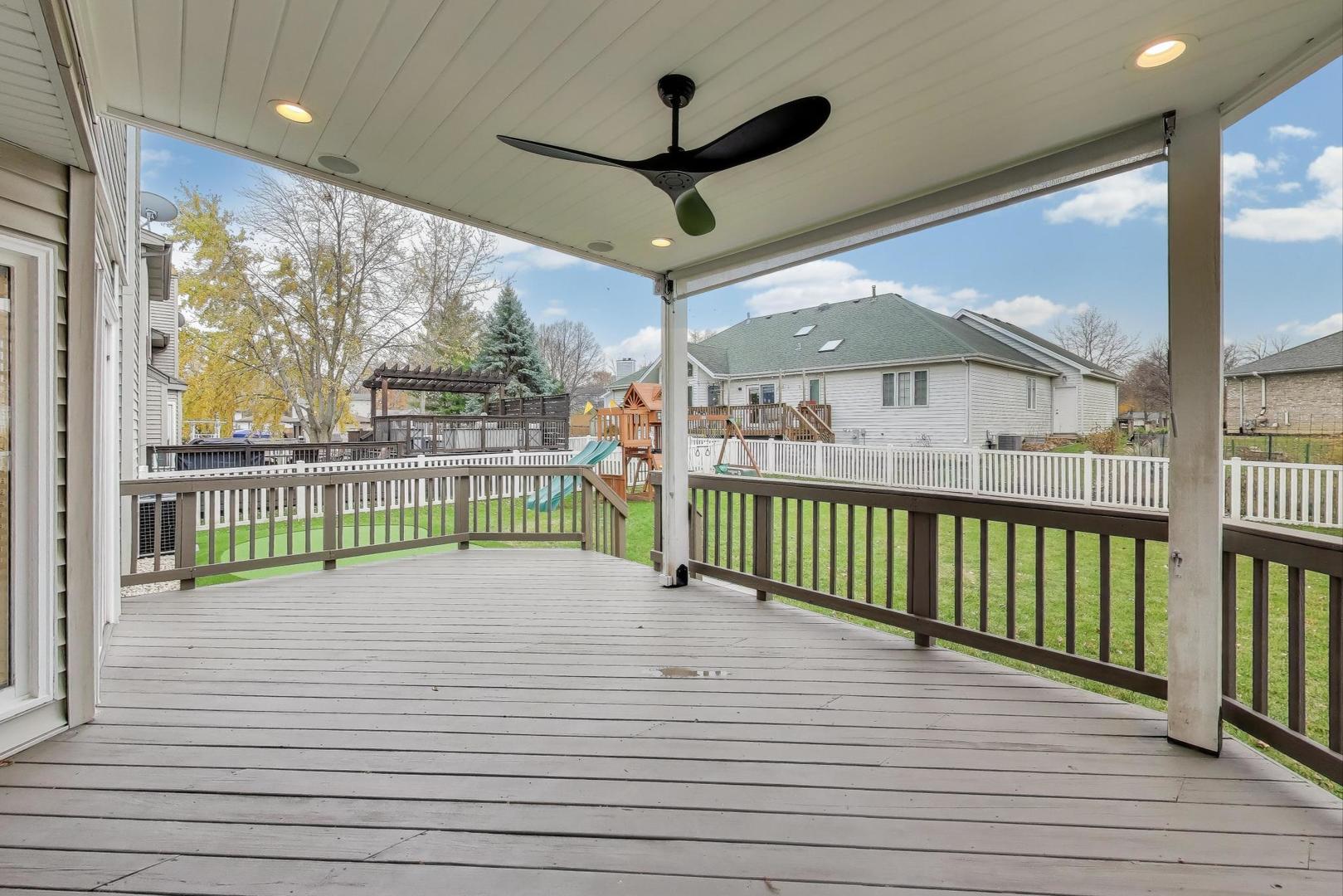 512 Blackhawk Drive, Westmont, IL 60559