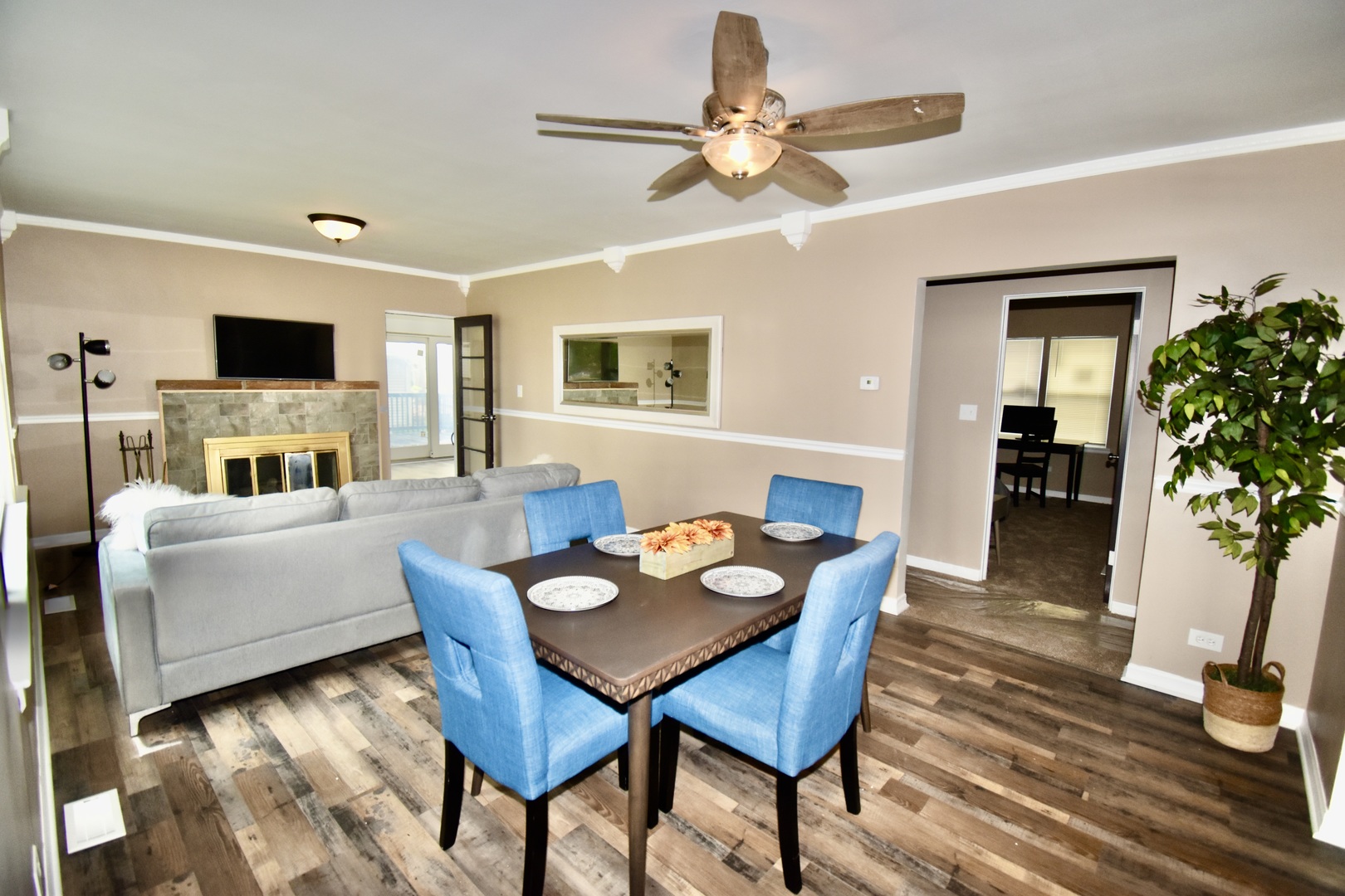 1914 Elim Avenue, Zion, IL 60099