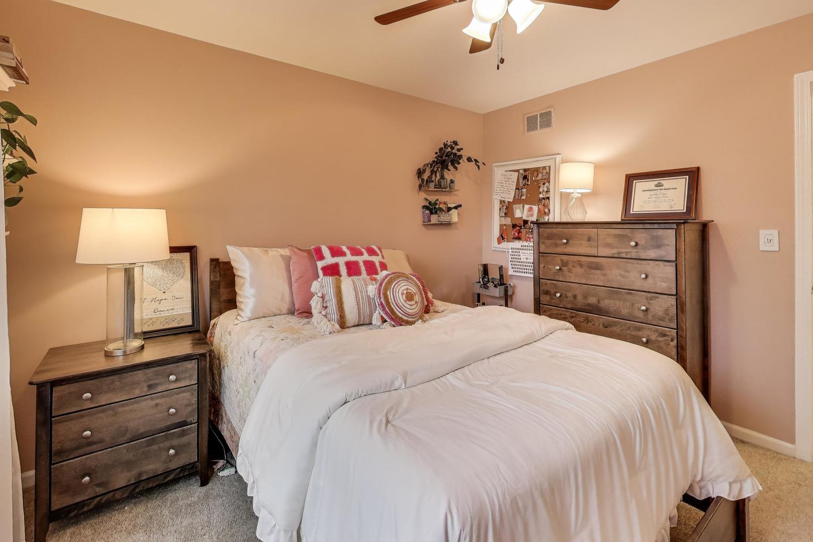 461 Evergreen Drive, Vernon Hills, IL 60061