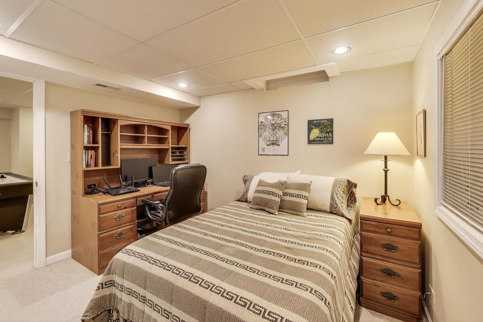 461 Evergreen Drive, Vernon Hills, IL 60061