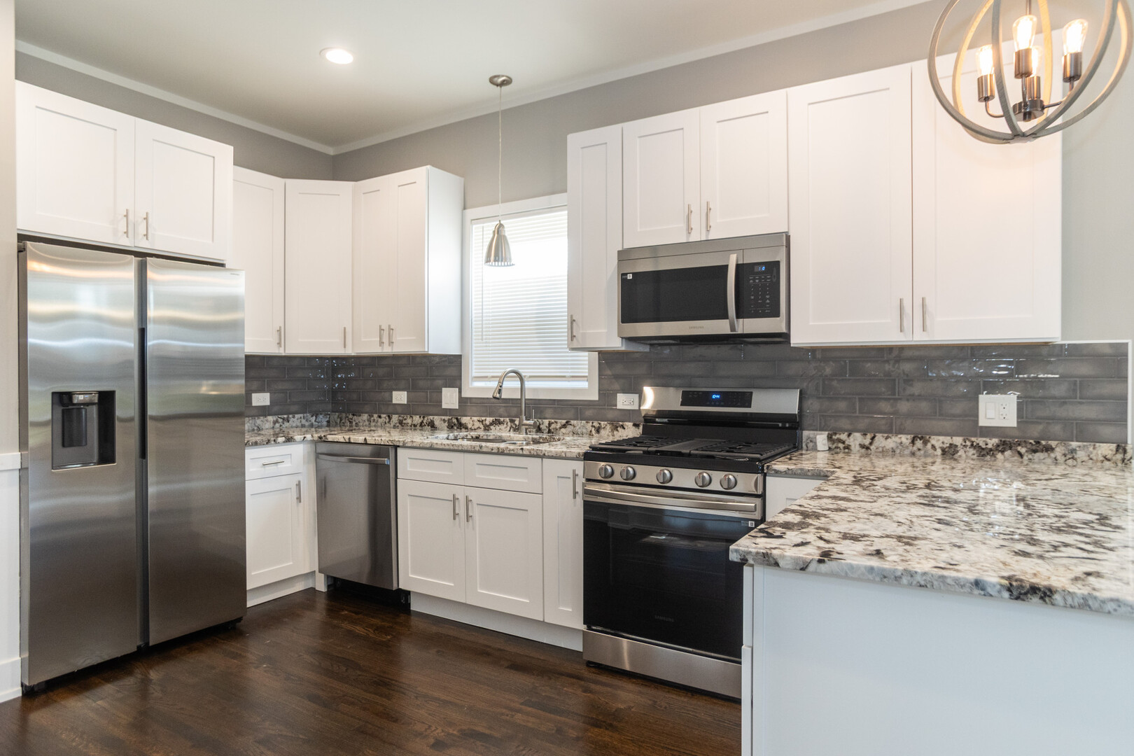 7305 S Eberhart Avenue, Chicago, IL 60619