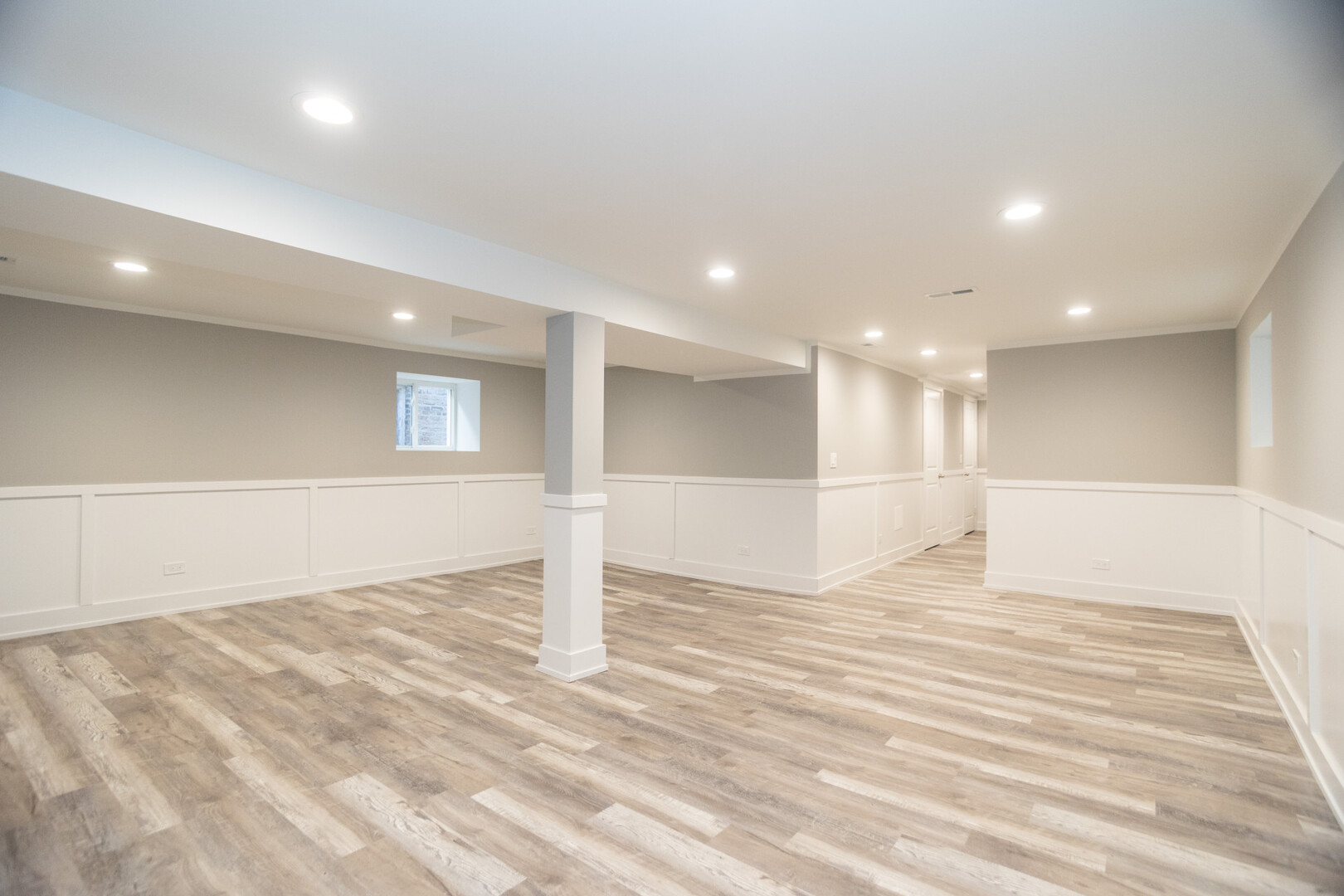 7305 S Eberhart Avenue, Chicago, IL 60619