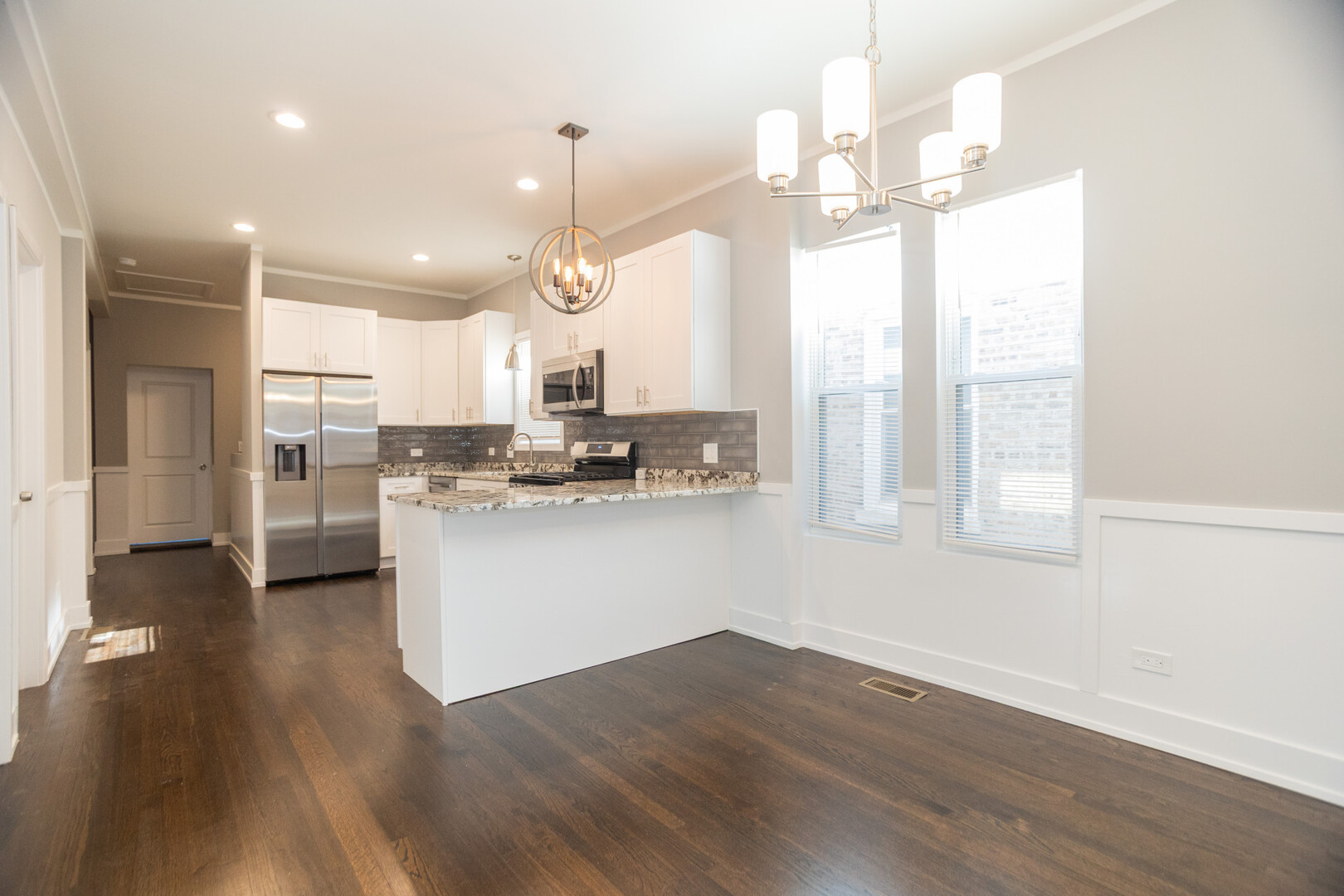 7305 S Eberhart Avenue, Chicago, IL 60619