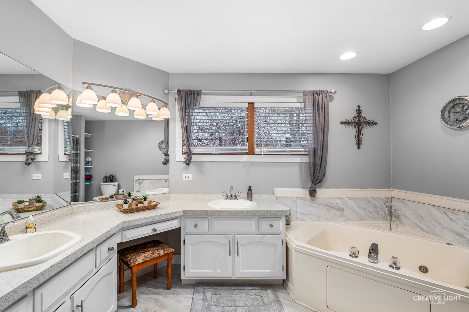 3735 W Nettle Creek Drive, Morris, IL 60450