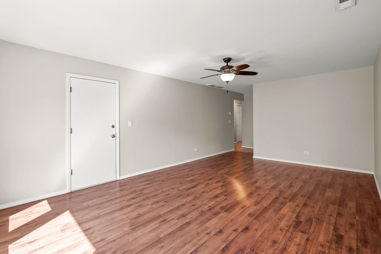 519 W Hillside Drive #3, Bensenville, IL 60106