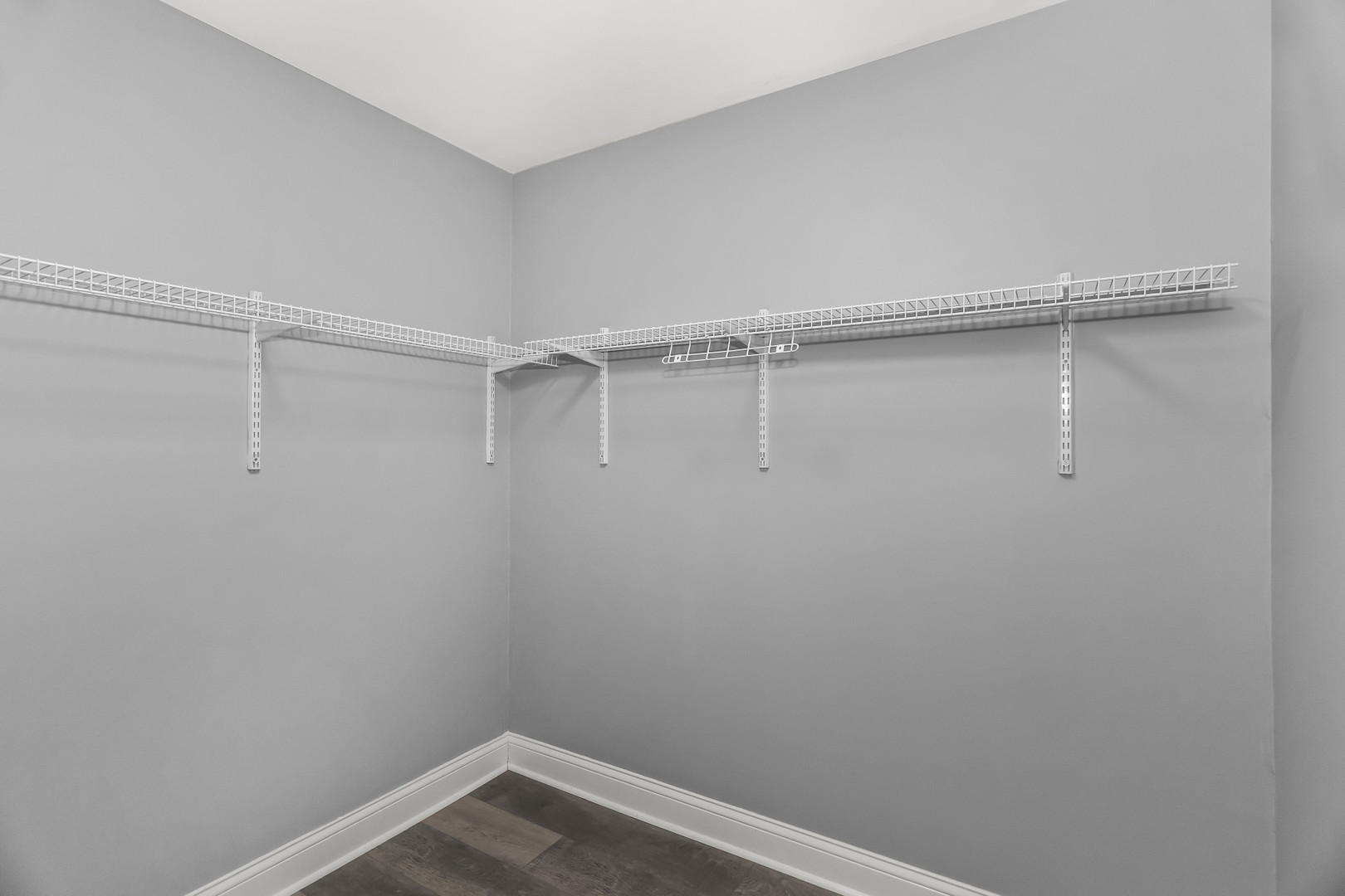 7020 ANDOVER Court #102, Woodridge, IL 60517