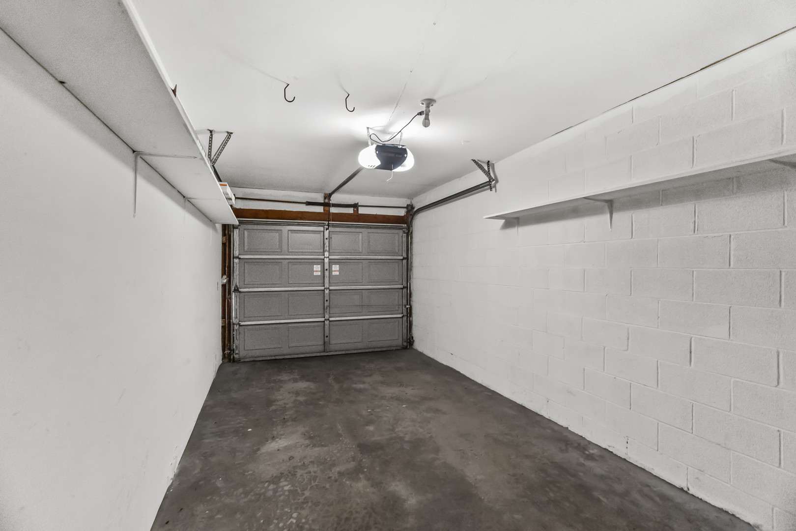 7020 ANDOVER Court #102, Woodridge, IL 60517