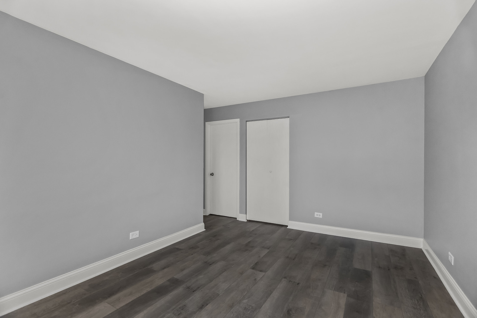 7020 ANDOVER Court #102, Woodridge, IL 60517