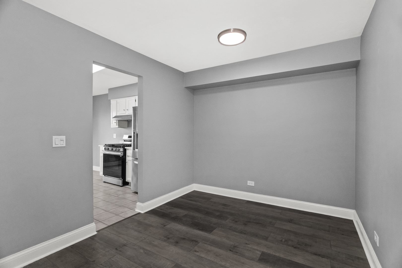 7020 ANDOVER Court #102, Woodridge, IL 60517