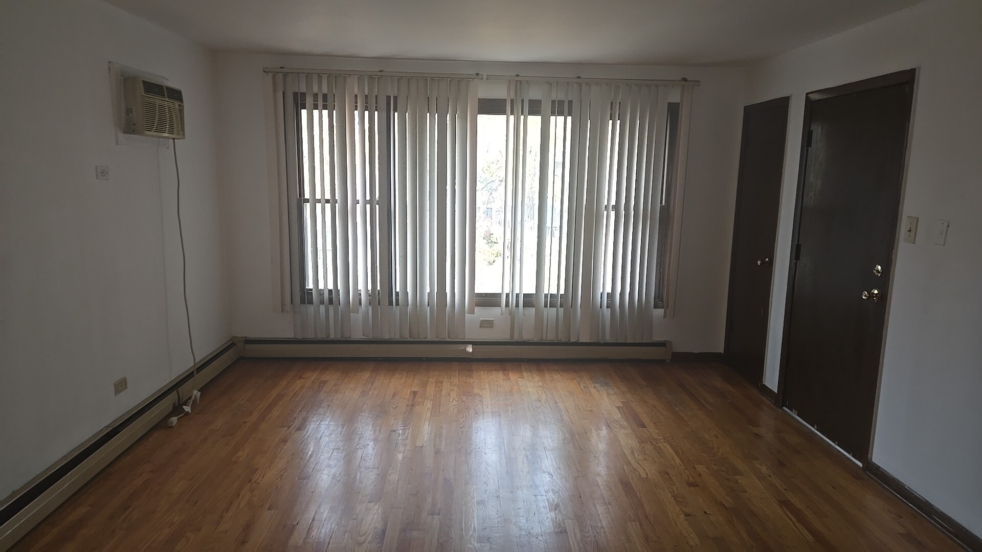 379 Madison Avenue, Calumet City, IL 60409