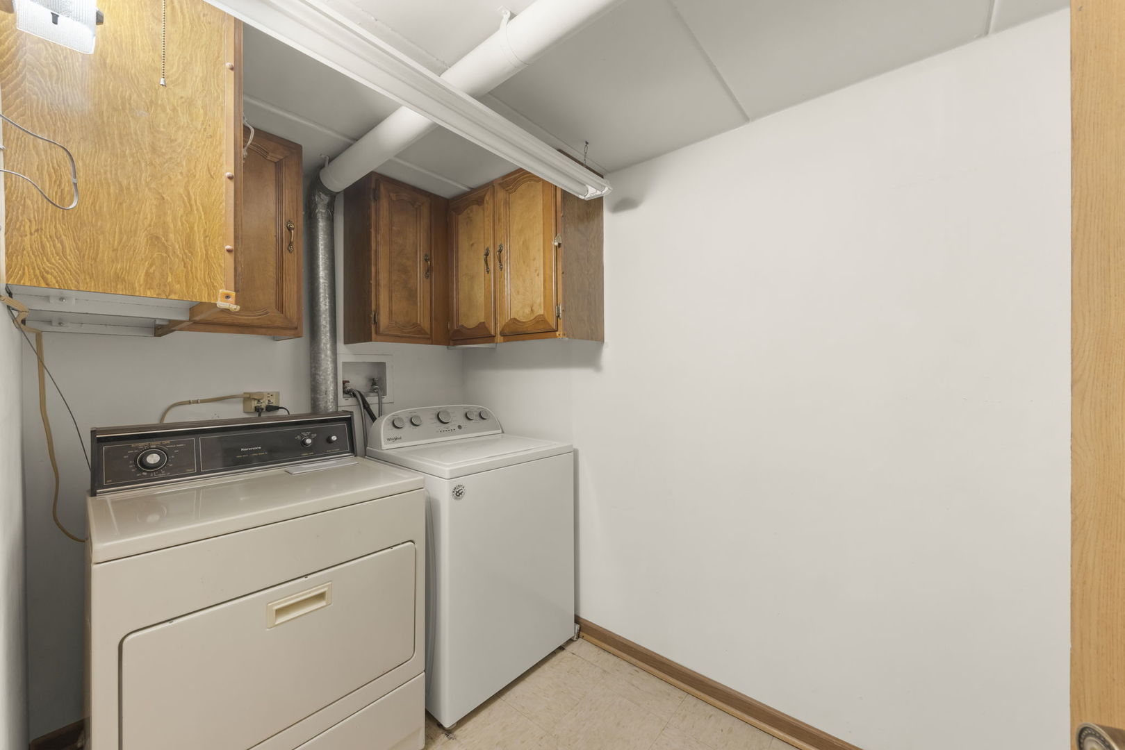 393 Duane Street #203, Glen Ellyn, IL 60137