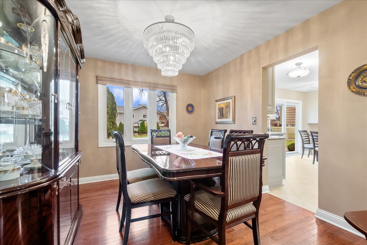 731 HIGHPOINT Court, Schaumburg, IL 60193