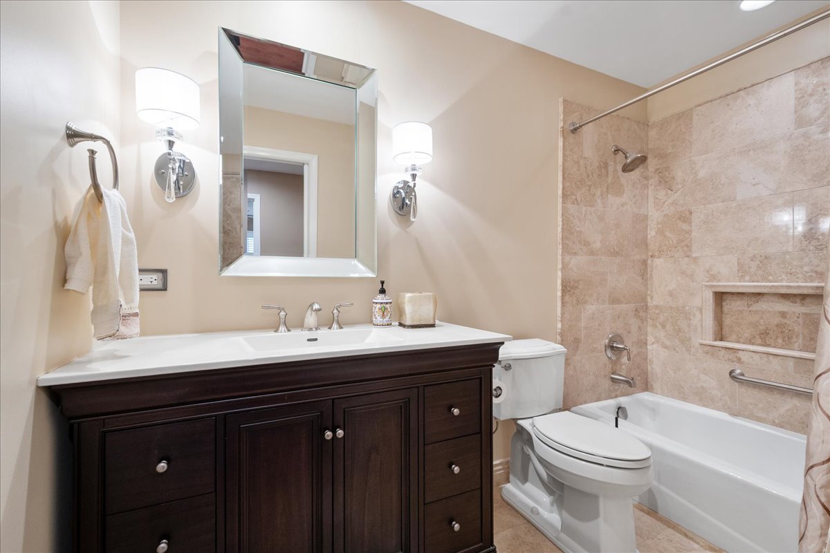 731 HIGHPOINT Court, Schaumburg, IL 60193