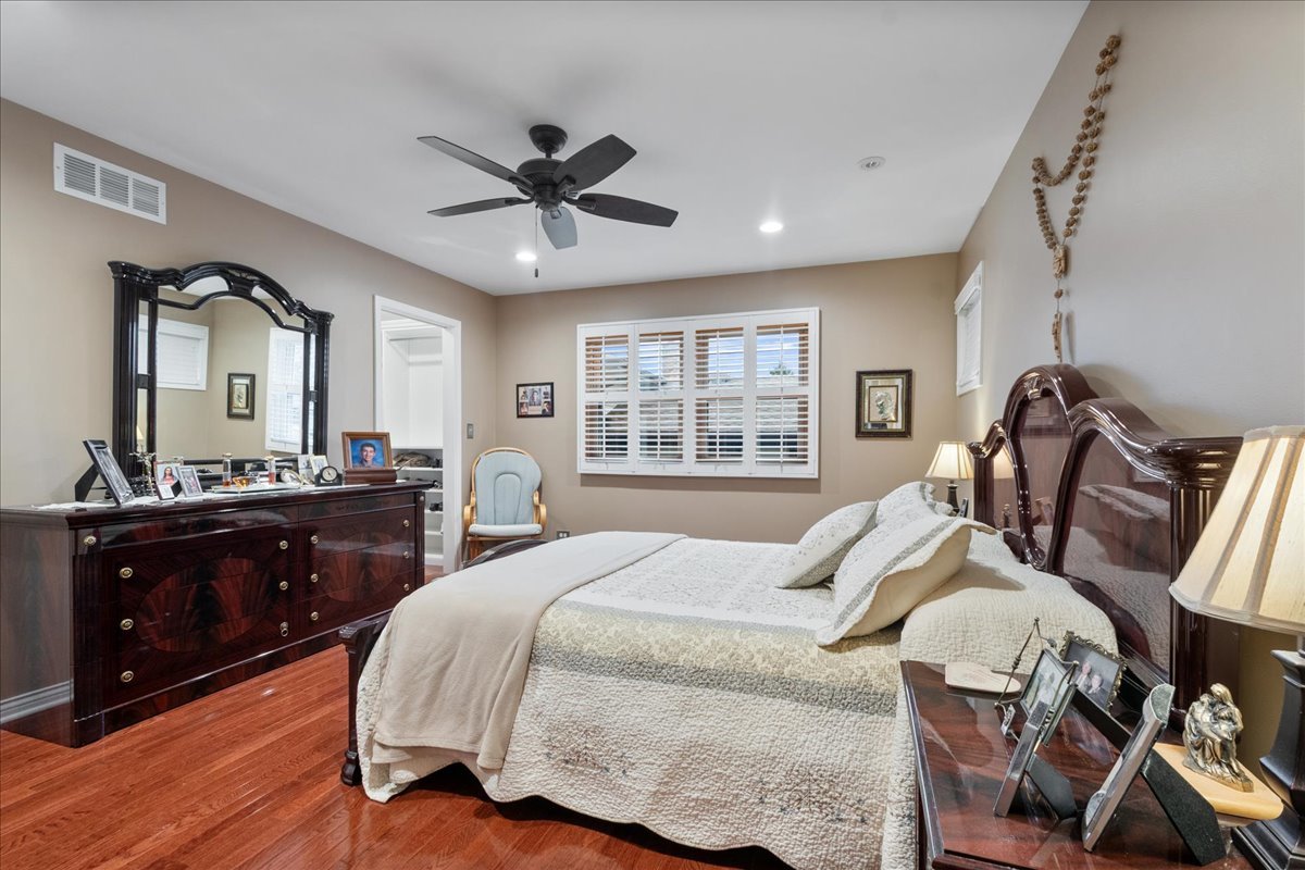 731 HIGHPOINT Court, Schaumburg, IL 60193