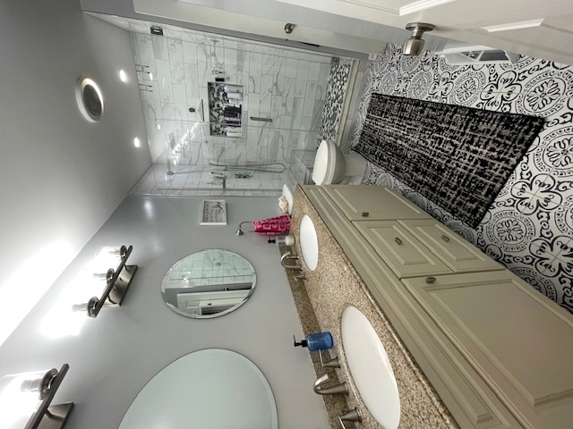 233 Charlotte Lane, Bolingbrook, IL 60440