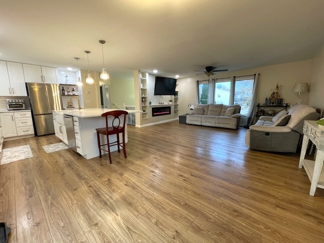 233 Charlotte Lane, Bolingbrook, IL 60440