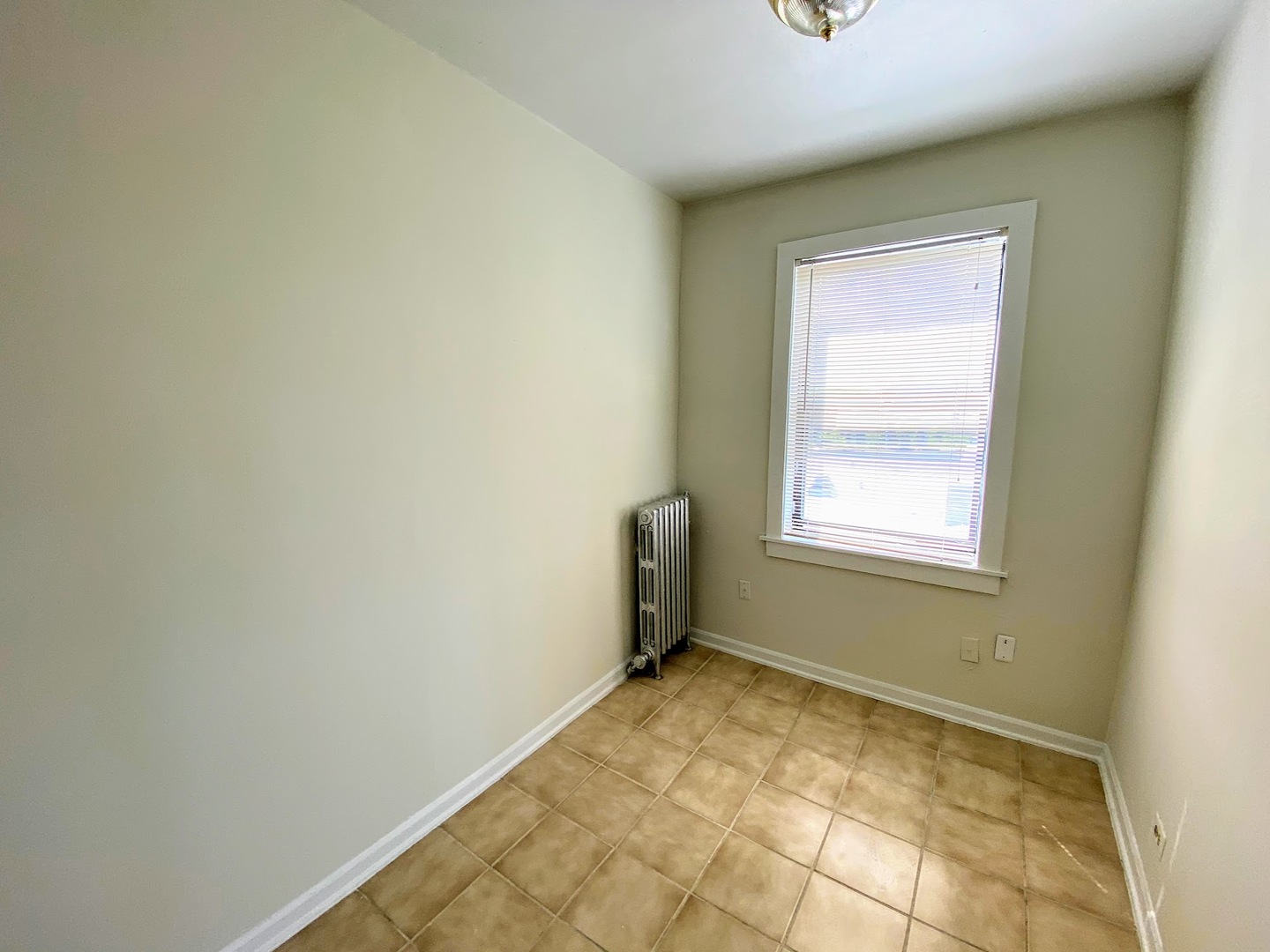 839 W Sheridan Road #215, Chicago, IL 60613