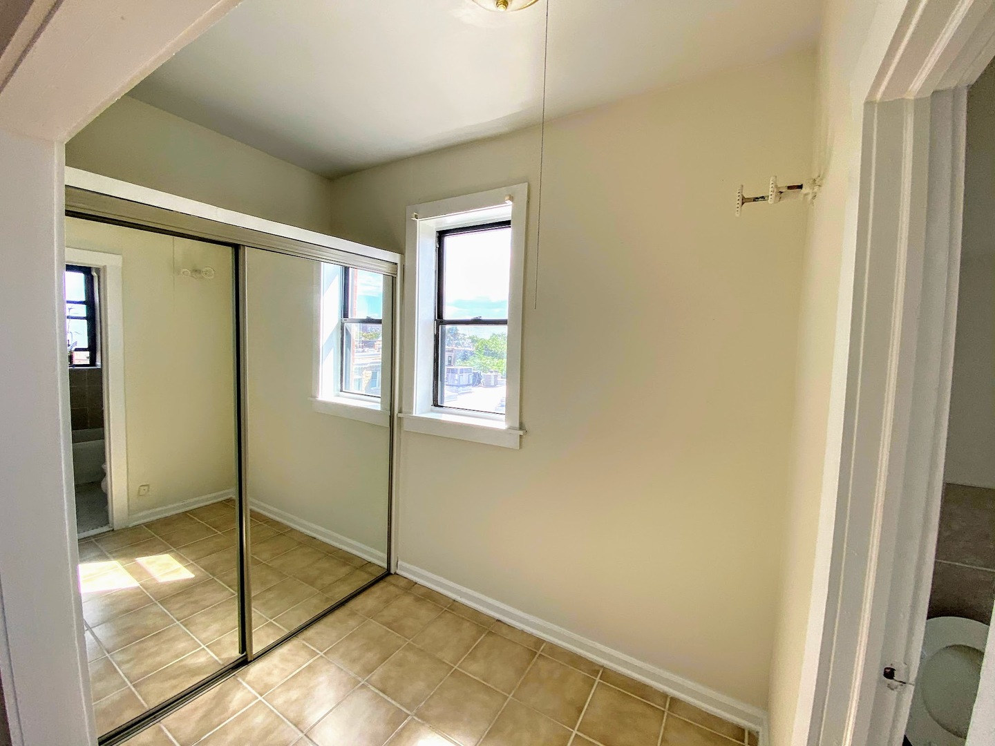 839 W Sheridan Road #215, Chicago, IL 60613