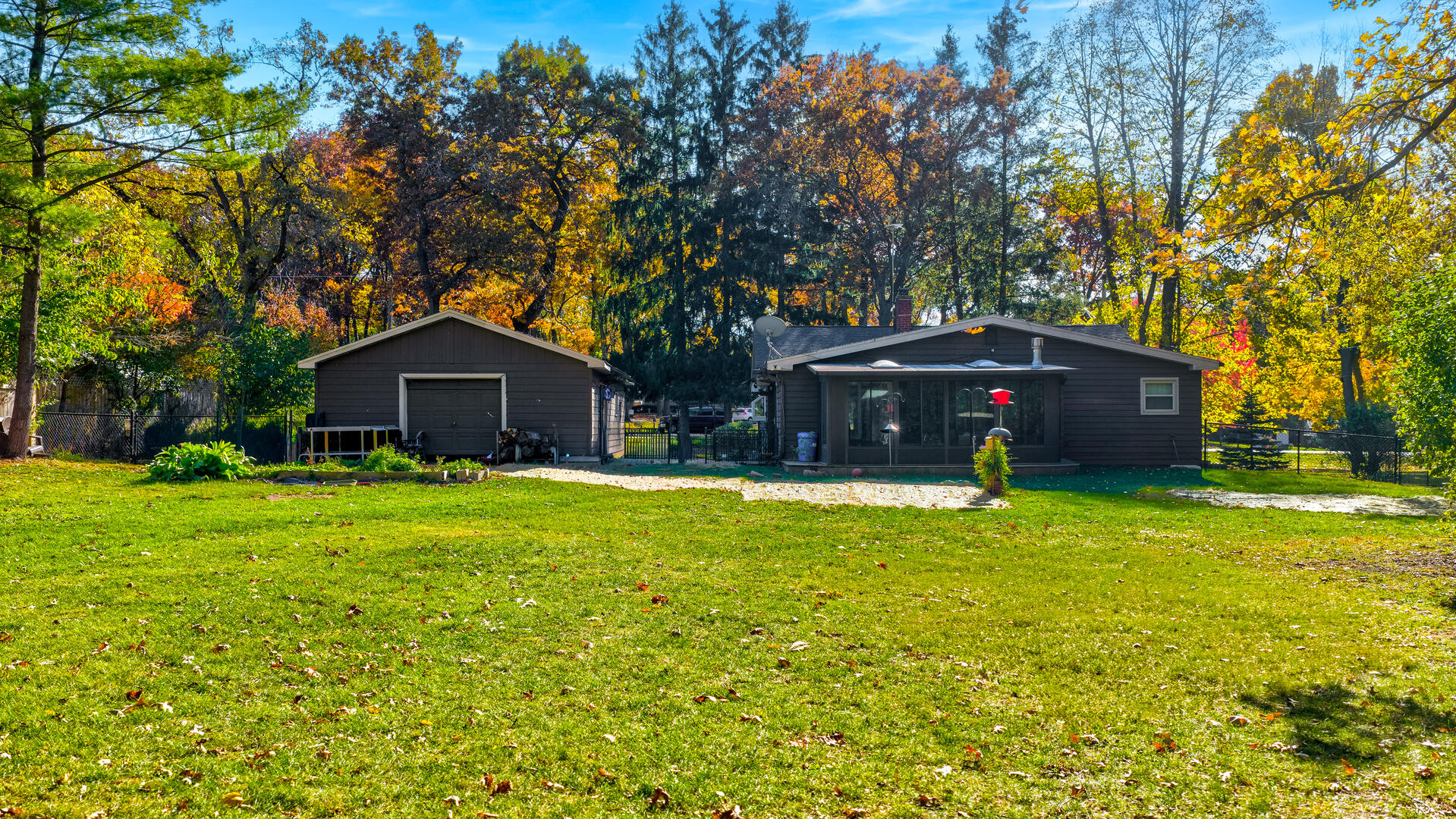 13310 W Greenview Drive, Wadsworth, IL 60083